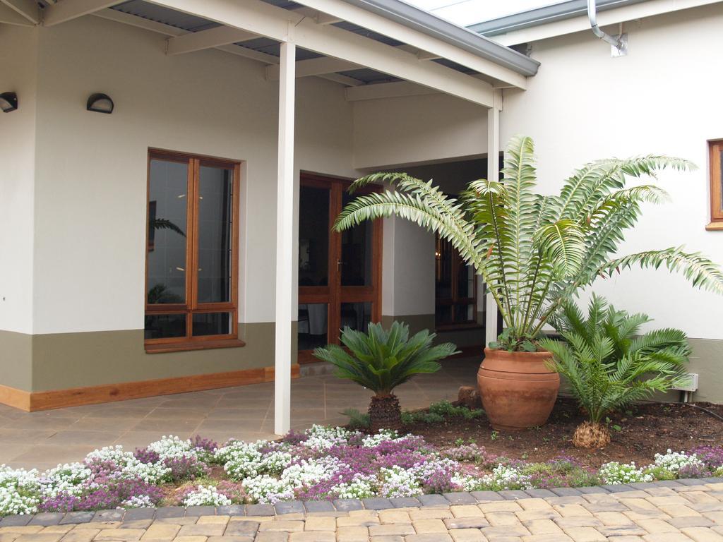Villa Jana Guesthouse Pretoria-Noord Exterior foto